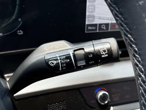 Used 2023 Kia Sportage EX AWD/4WD image 25