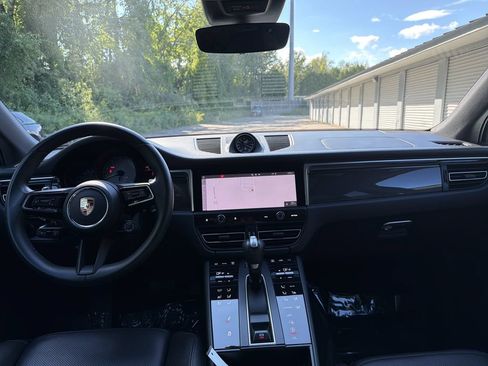 Used 2023 Porsche Macan S AWD/4WD image 12