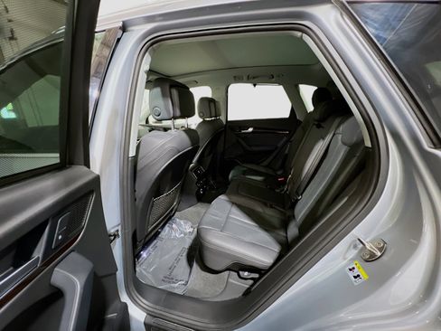 Used 2019 Audi Q5 2.0T Premium Plus w/ Premium Plus Package image 19