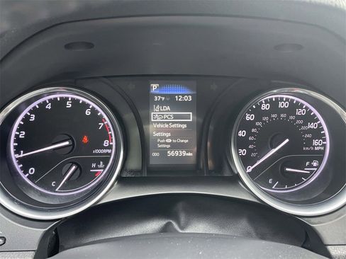 Used 2020 Toyota Camry SE image 17