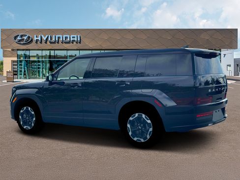 Used 2026 Hyundai Santa Fe SE FWD image 4