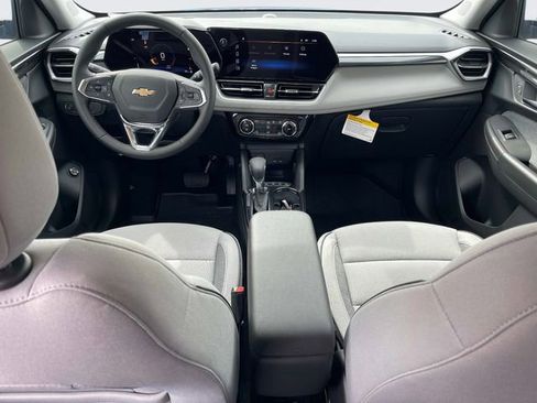 New 2026 Chevrolet TrailBlazer LT w/ Convenience Package FWD image 16