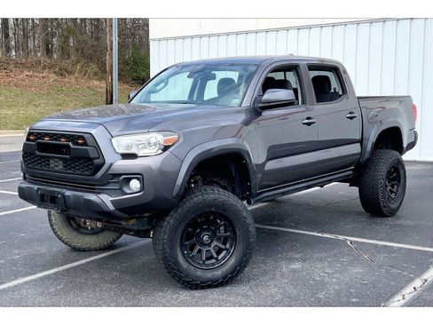 Used 2021 Toyota Tacoma SR5 image 1