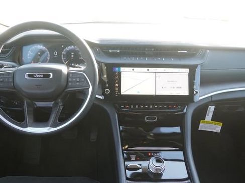 New 2026 Jeep Grand Cherokee Altitude AWD/4WD image 15