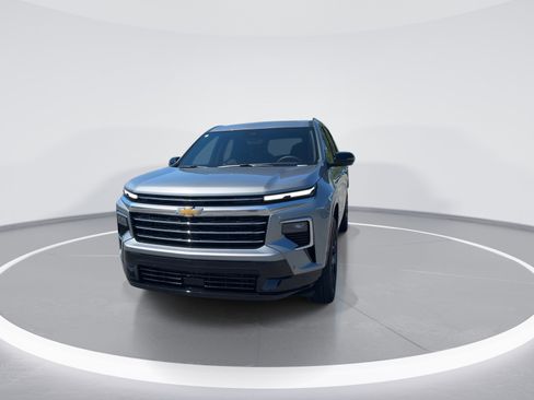 New 2026 Chevrolet Traverse High Country FWD image 3