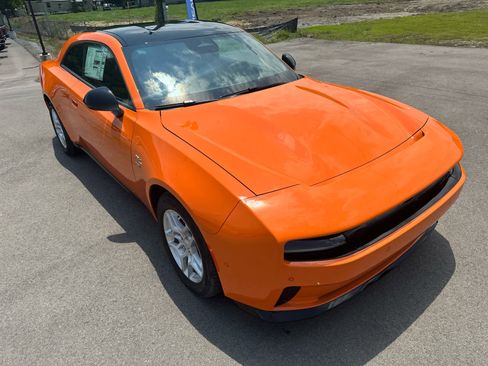 New 2025 Dodge Charger Daytona R/T w/ Quick Order Package 25M R/T AWD/4WD image 1
