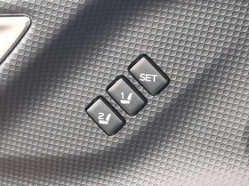 Used 2023 Subaru Forester Touring image 25