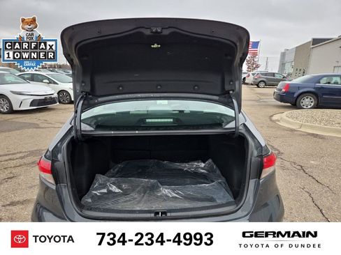 Used 2024 Toyota Corolla LE w/ LE Convenience Package image 21