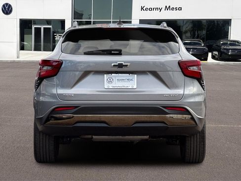 Used 2024 Chevrolet Trax ACTIV w/ Sunroof Package image 5