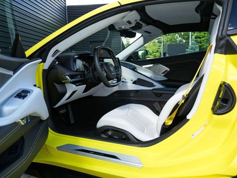 Used 2023 Chevrolet Corvette Z06 w/ Engine Appearance Package RWD image 23