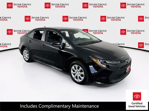Used 2025 Toyota Corolla LE FWD image 2