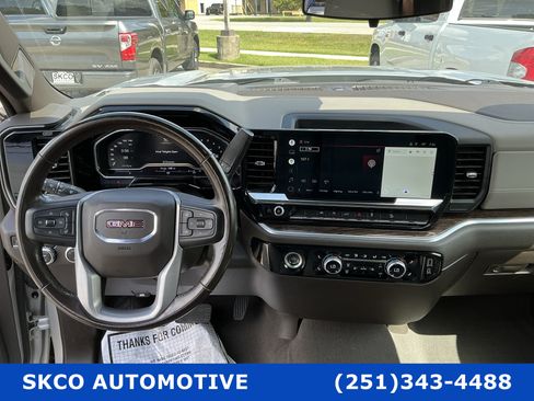 Used 2022 GMC Sierra 1500 SLE w/ X31 Off-Road Package AWD/4WD image 15