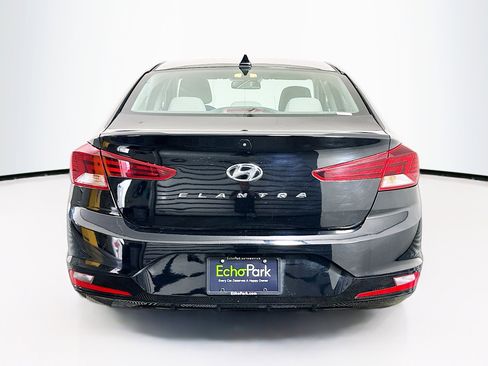 Used 2020 Hyundai Elantra SEL FWD image 7