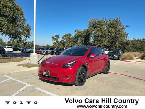Used 2022 Tesla Model Y Performance image 1