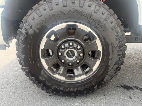 New 2026 Ford F250 Platinum w/ Platinum Plus Package AWD/4WD image 13