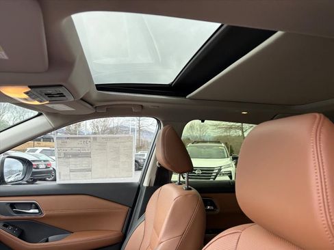 New 2026 Nissan Rogue Platinum image 13