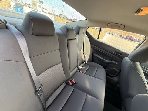 Used 2025 Nissan Altima 2.5 SV image 16