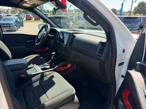 Used 2023 Nissan Frontier PRO-4X w/ Pro Convenience Package AWD/4WD image 13