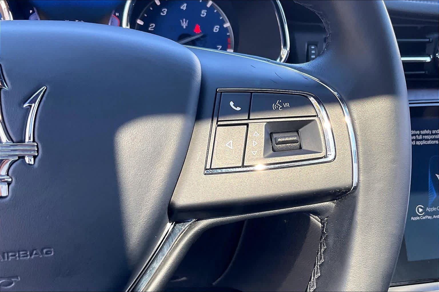 Used 2017 Maserati Quattroporte S RWD image 25