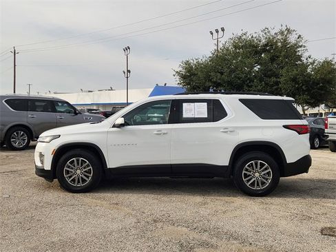 Used 2023 Chevrolet Traverse LT image 4