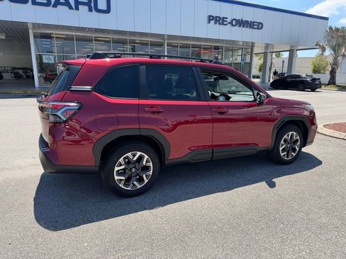 Used 2026 Subaru Forester Premium AWD/4WD image 3