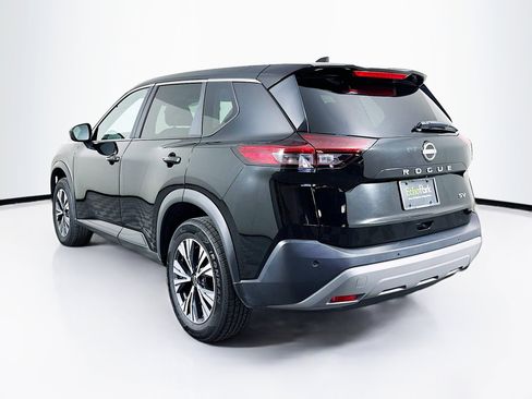 Used 2023 Nissan Rogue SV image 5