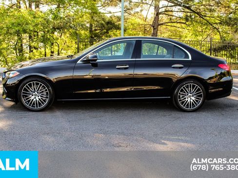 Used 2025 Mercedes-Benz C 300 Sedan image 7