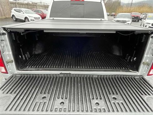 Used 2017 RAM 2500 SLT image 11