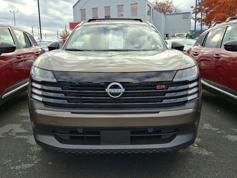 New 2026 Nissan Kicks SR w/ Cold Weather Package image 2