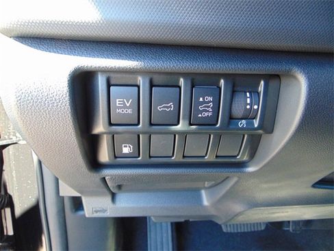 New 2025 Subaru Forester Limited image 19