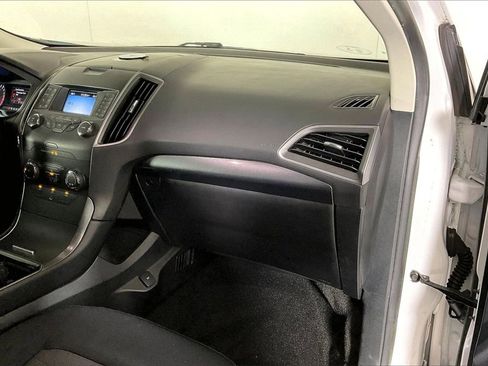 Used 2019 Ford Edge SE w/ SE Fleet Driver's Package image 15