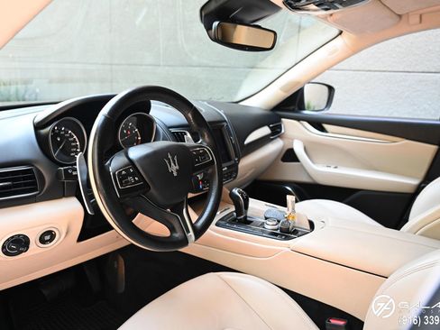 Used 2017 Maserati Levante S image 21