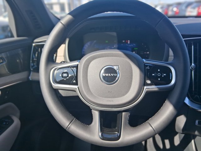 New 2026 Volvo XC90 T8 Plus w/ Protection Package Premier AWD/4WD image 9