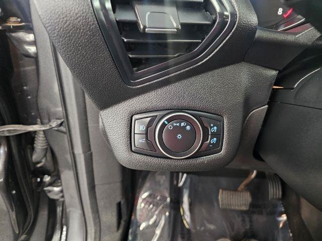 Used 2018 Ford Escape SE w/ Ford Safe & Smart Package FWD image 19