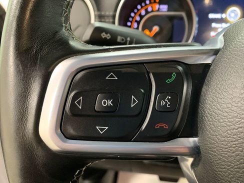 Used 2020 Jeep Gladiator Overland image 12