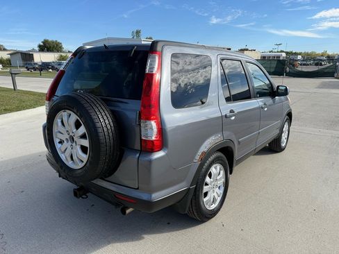 Used 2005 Honda CR-V EX image 3