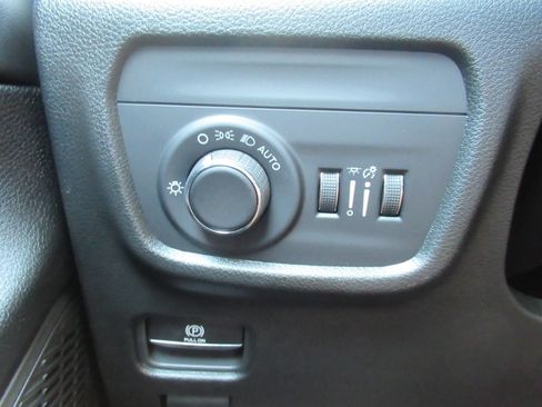 New 2026 Jeep Grand Cherokee Laredo w/ MOPAR Finishing Package RWD image 21