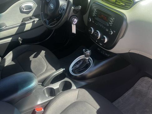 Used 2015 Kia Soul image 26
