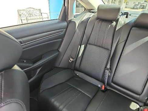 Used 2022 Honda Accord EX-L image 11