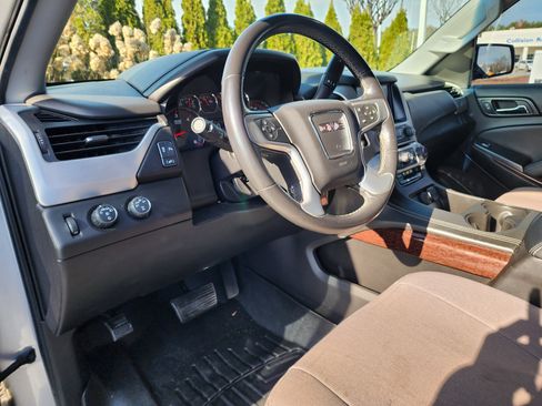 Used 2016 GMC Yukon SLE w/ Convenience Package image 24