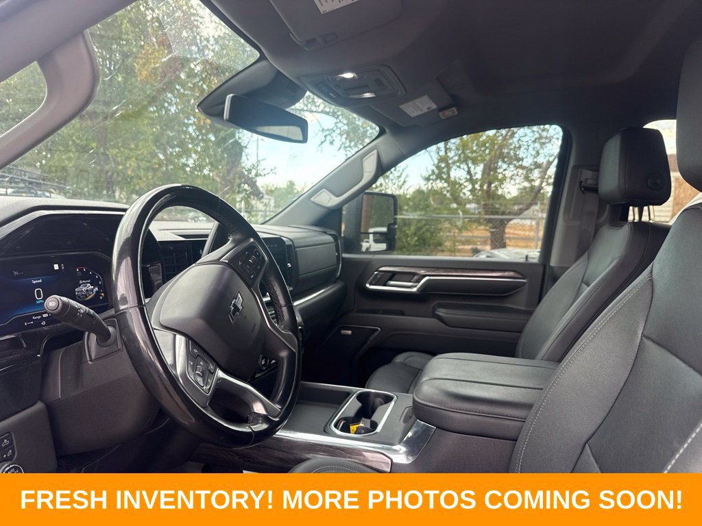 Used 2024 Chevrolet Silverado 2500 LTZ w/ LTZ Convenience Package AWD/4WD image 8