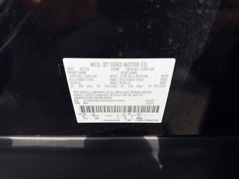 Used 2016 Ford Explorer Platinum image 32