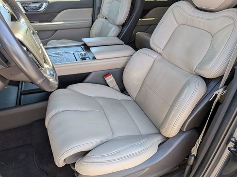 Used 2024 Lincoln Navigator L Reserve AWD/4WD image 15