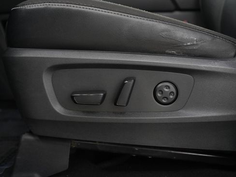 Used 2023 Nissan Pathfinder SL AWD/4WD image 29