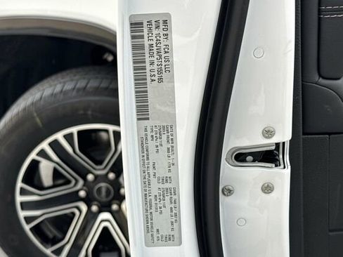 New 2026 Jeep Grand Wagoneer 4WD image 26