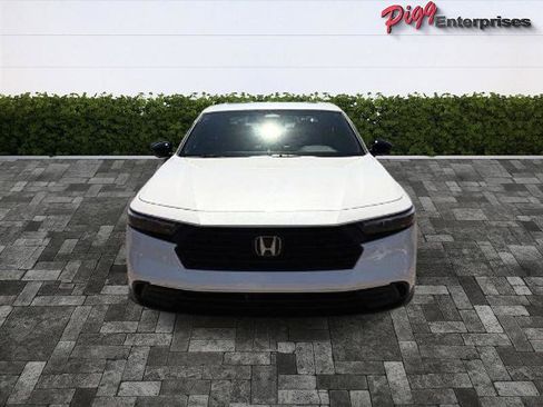Used 2023 Honda Accord Sport image 6