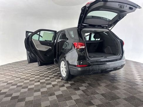 Used 2023 Chevrolet Equinox LS AWD/4WD image 20