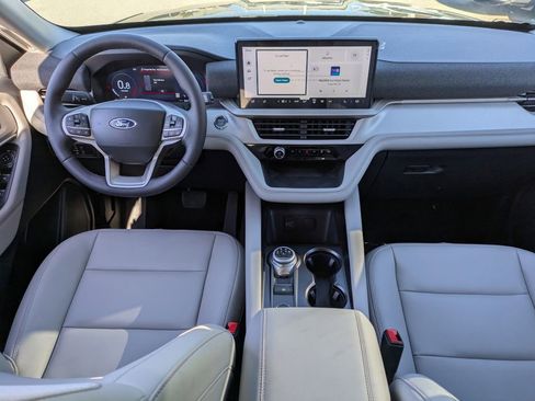 New 2026 Ford Explorer Active w/ Active Comfort Package image 17