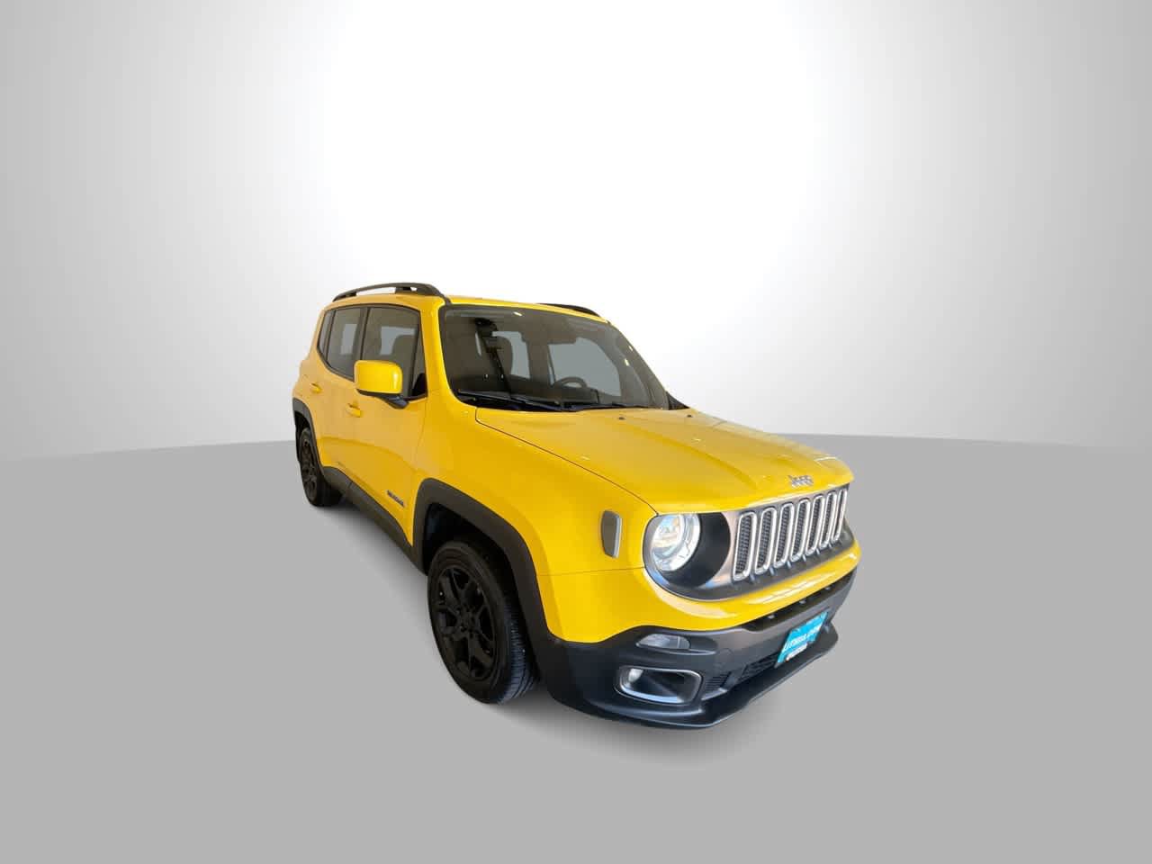 Used 2018 Jeep Renegade Latitude w/ Cold Weather Group AWD/4WD image 2