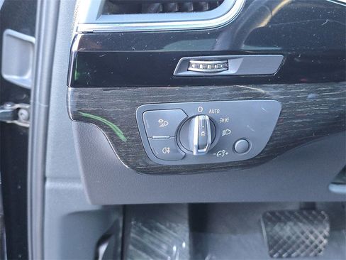 Used 2018 Audi Q7 3.0T Premium Plus w/ Premium Plus Package image 34